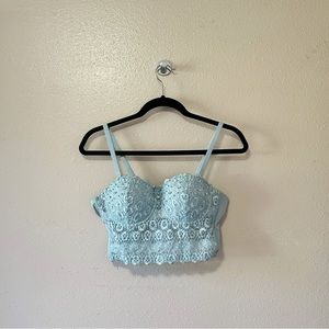 Windsor’s Oceanic Opulence: Dazzling Blue Top for Exquisite Occasions
